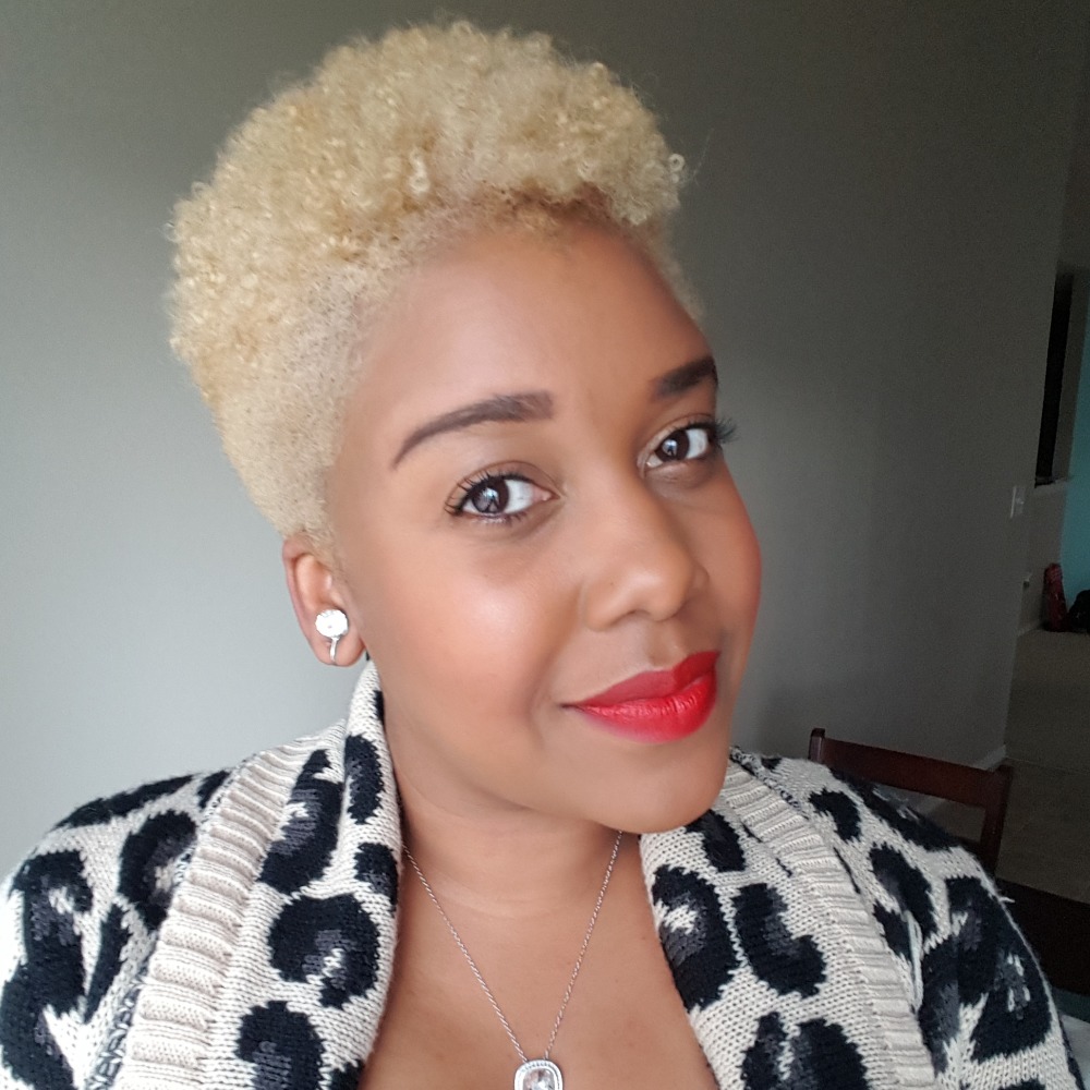 Meet your Posher, Nikia